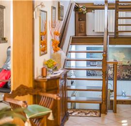4 Bedroom Villa with Pool and Annex near Porec, Sleeps 8